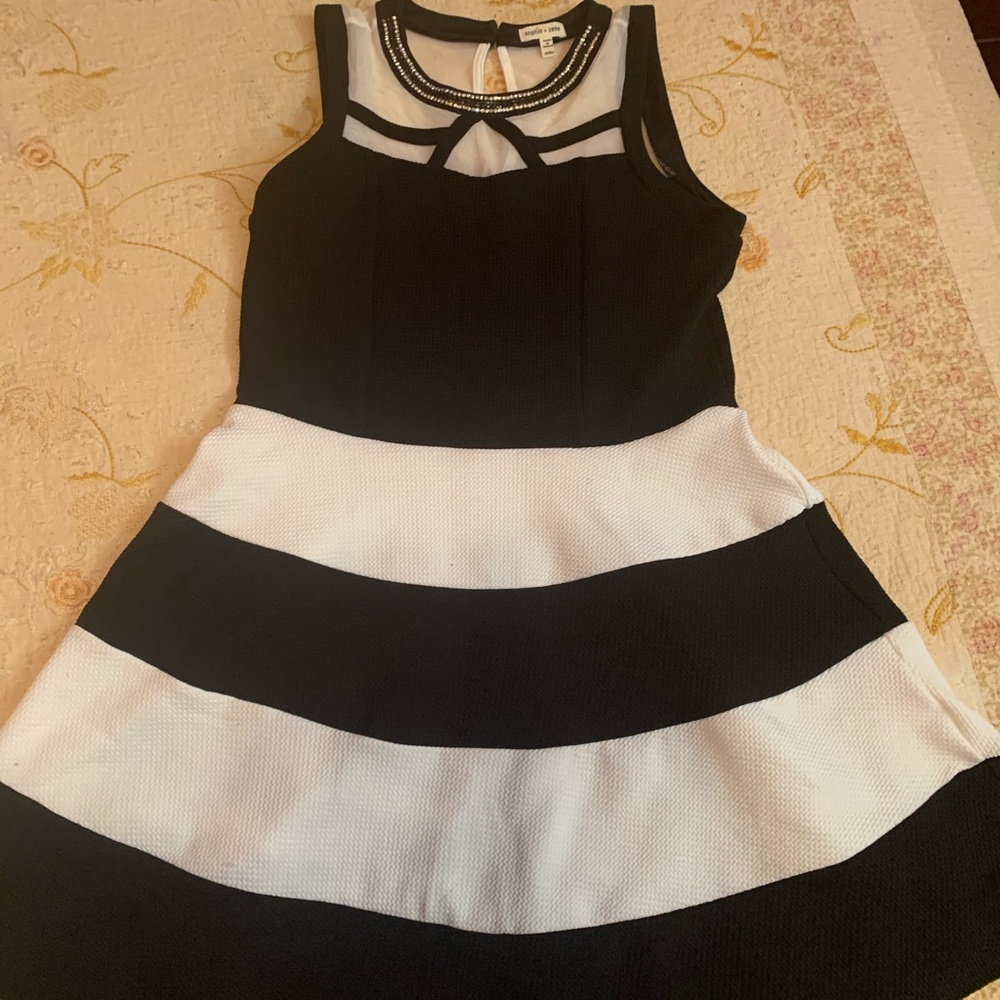 Black and white dress